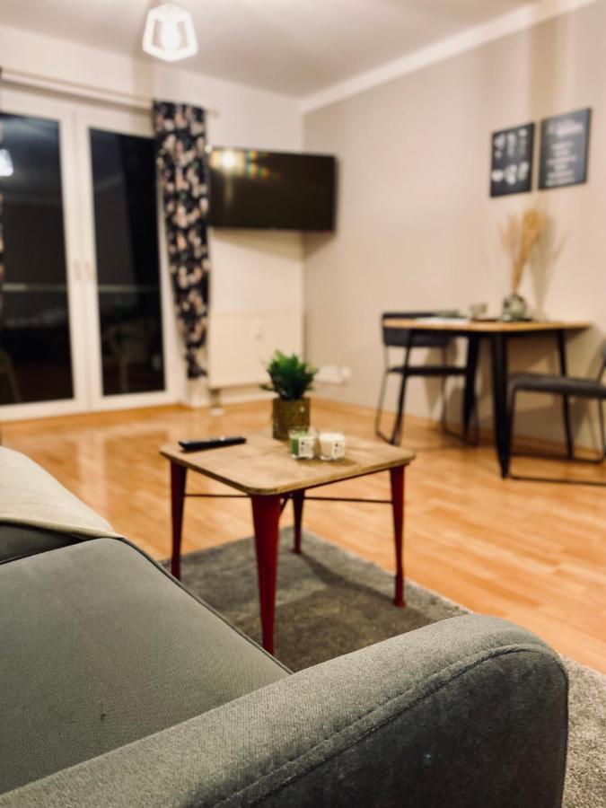 Saniertes Studio - Elisa - Mit Balkon, Wlan, Smart-Tv & Kueche In City-Naehe Erfurt Ngoại thất bức ảnh